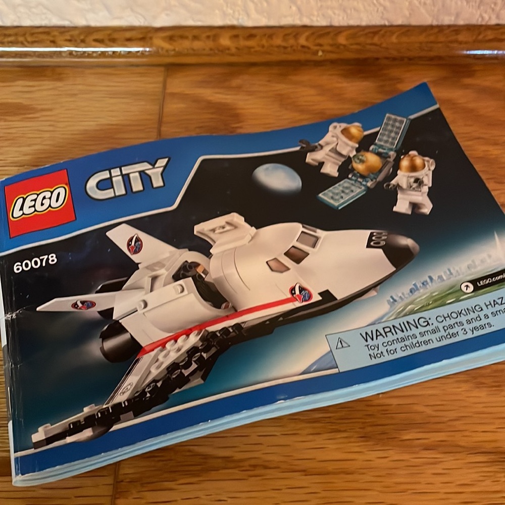LEGO Utility Shuttle - Picture 9 of 9